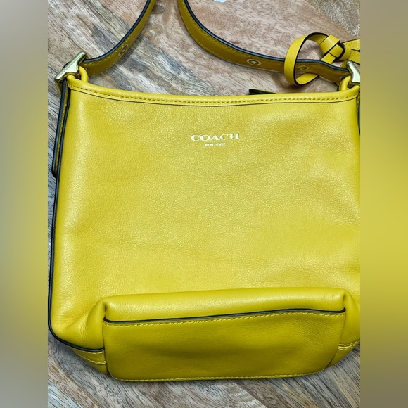 Vintage Coach With Tags-Coach Legacy Mini Duffle Bag Bright Yellow. Inspect Pics - Picture 3 of 15